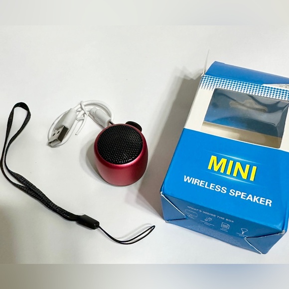 Mini Bluetooth Speaker Croc Charms Wireless (Red) - Picture 10 of 11